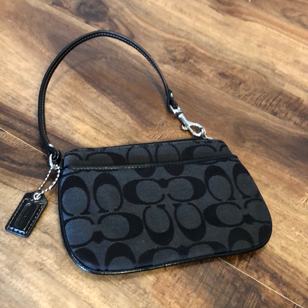 Coach black signature C wristlet - Picture 7 of 8